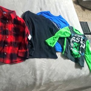 Lot of 4 boys tops size 4/5